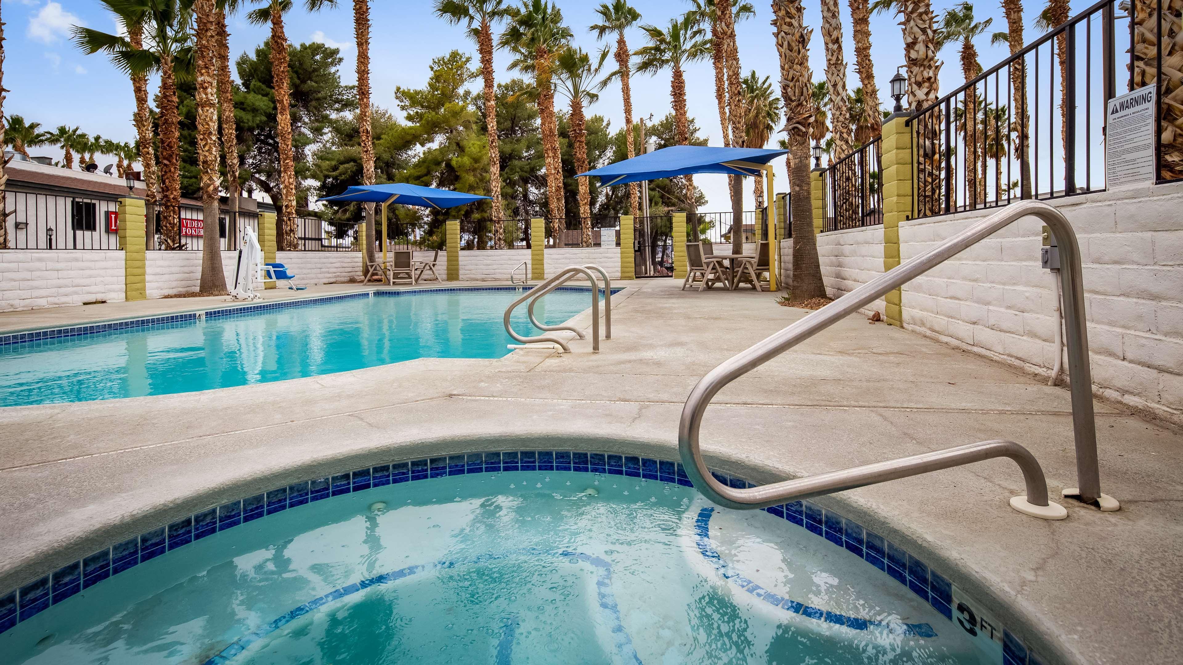 Best Western Pahrump Oasis Hotel Exterior photo