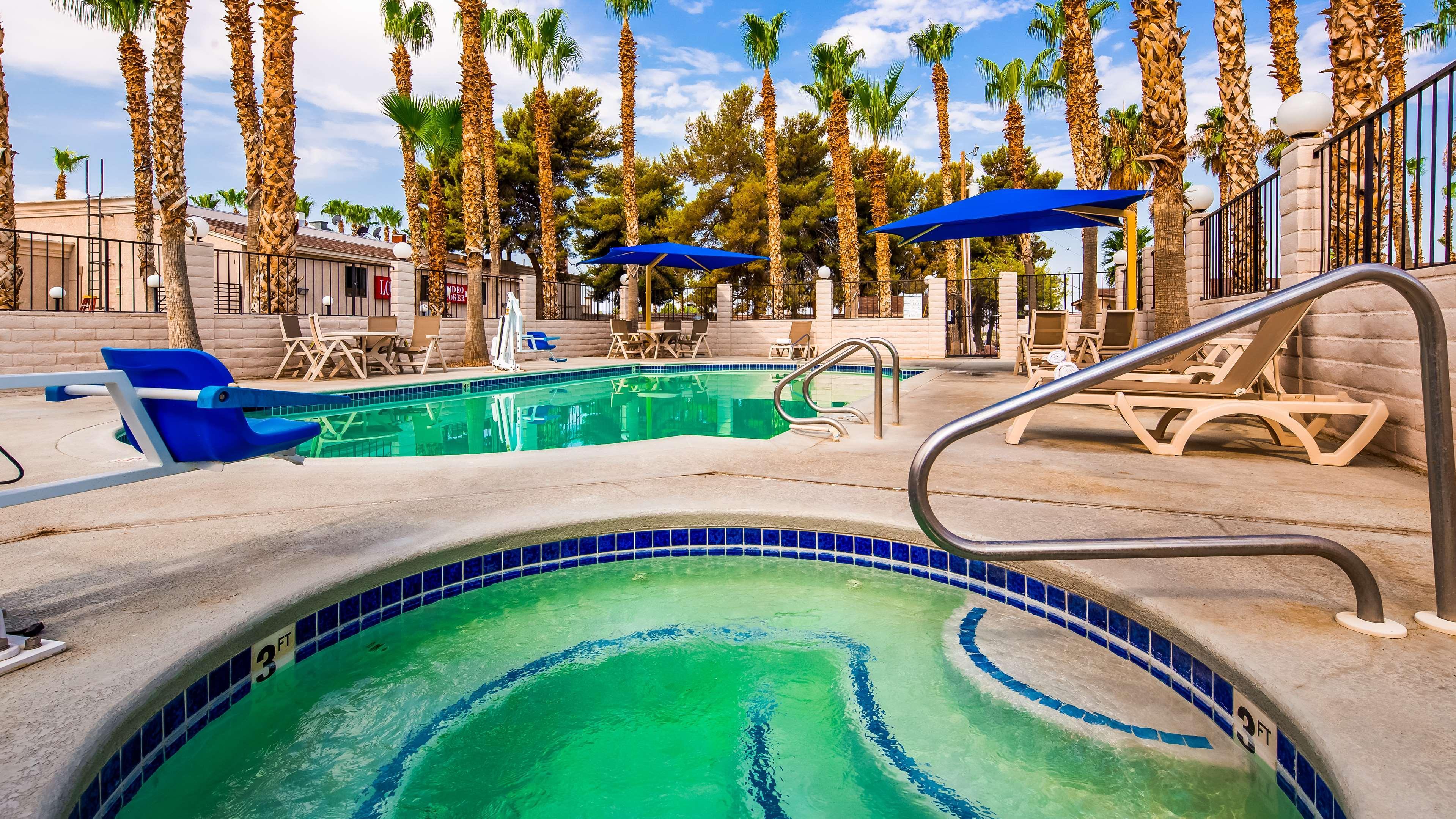 Best Western Pahrump Oasis Hotel Exterior photo