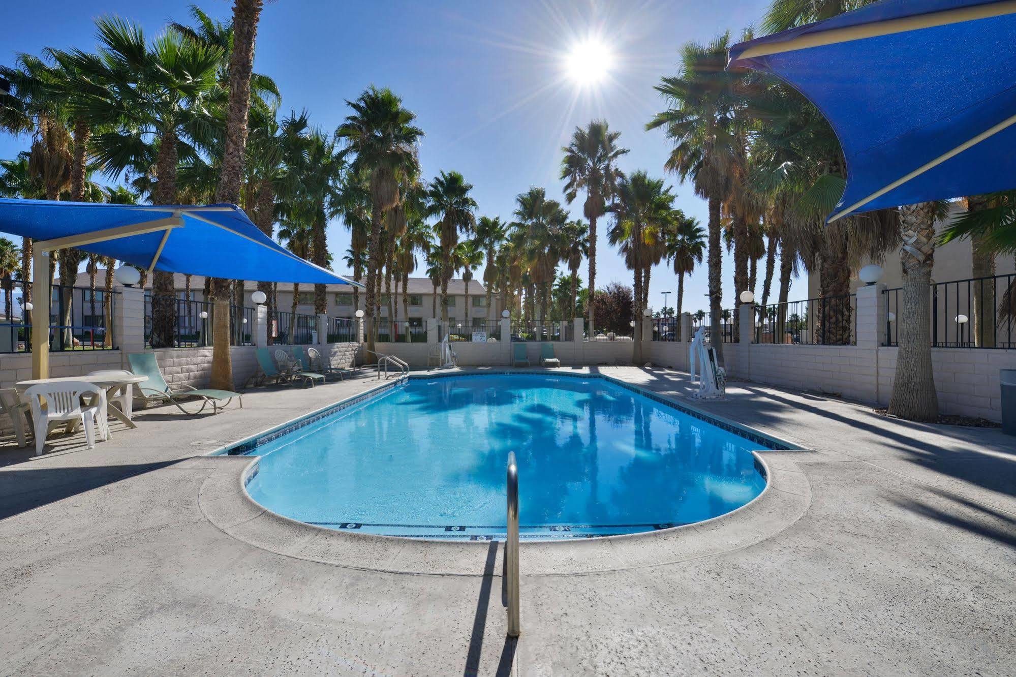 Best Western Pahrump Oasis Hotel Exterior photo